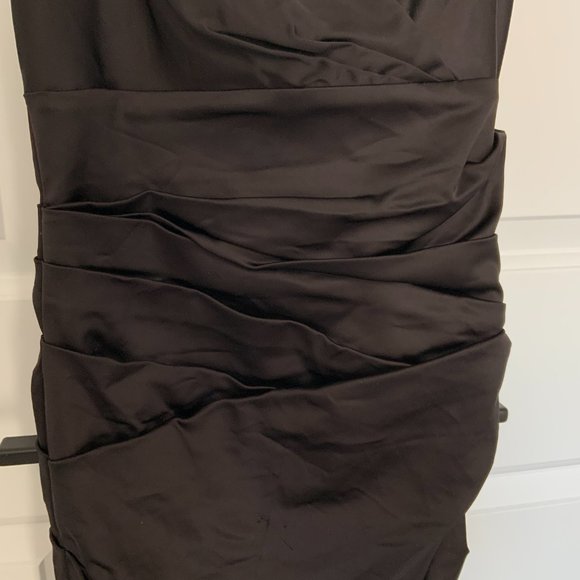 Le Chateau Midi Formal Dress with Ruching - Picture 5 of 7